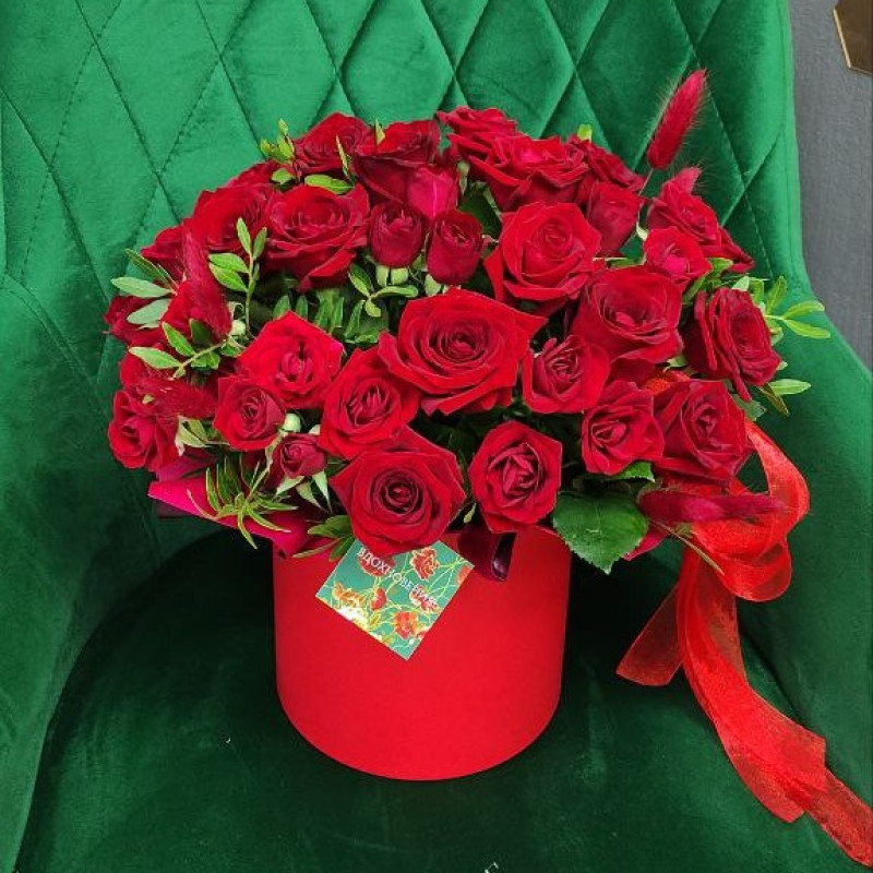 Роза в коробке  Алая