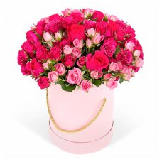 Коробка розовой кустовой розой