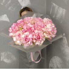 Букет из 15 бело-розовых роз Голландия (эспиранса)